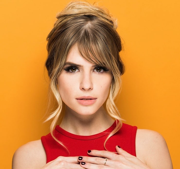 Picture of Carlson Young