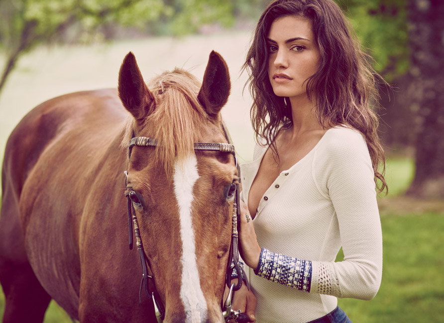 Phoebe Tonkin