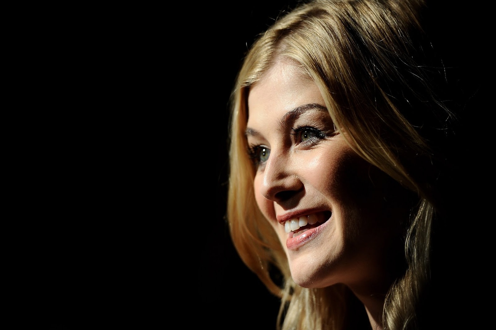 Rosamund Pike