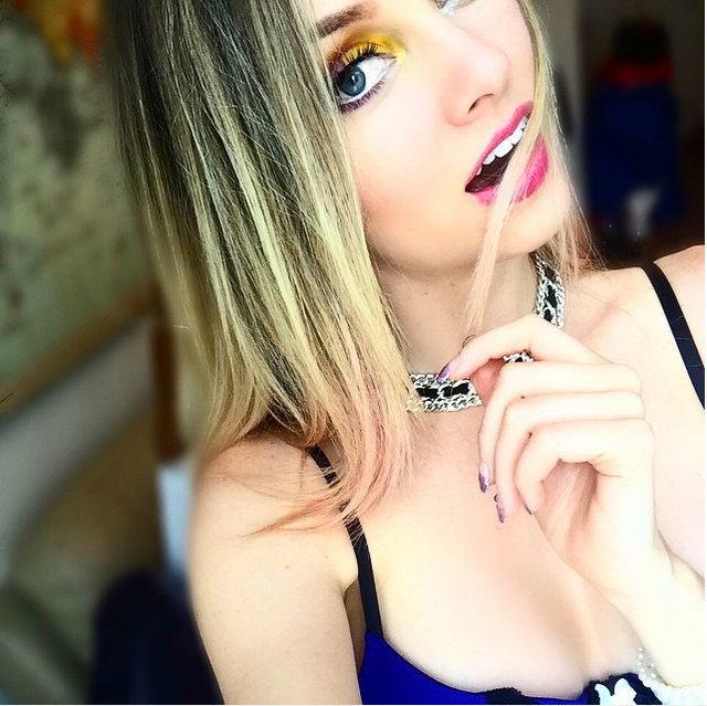 Sexy Nicole Arbour