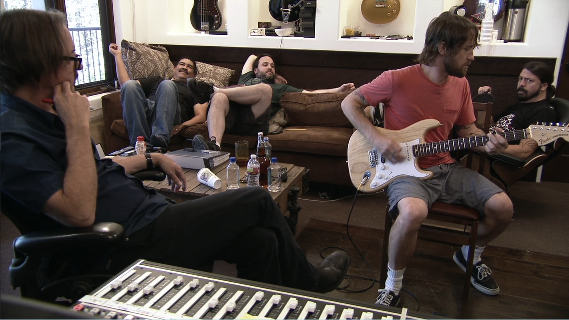 Picture of Foo Fighters Back and Forth