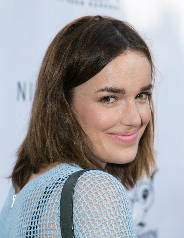 Picture of Elizabeth Henstridge