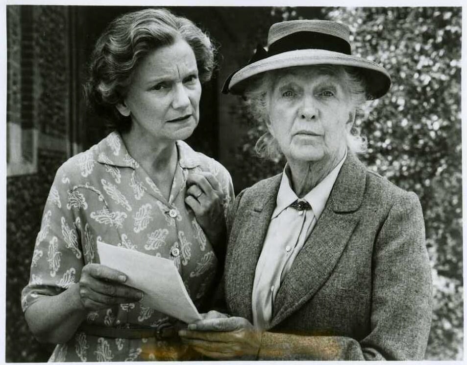 Dilys Hamlett, Joan Hickson