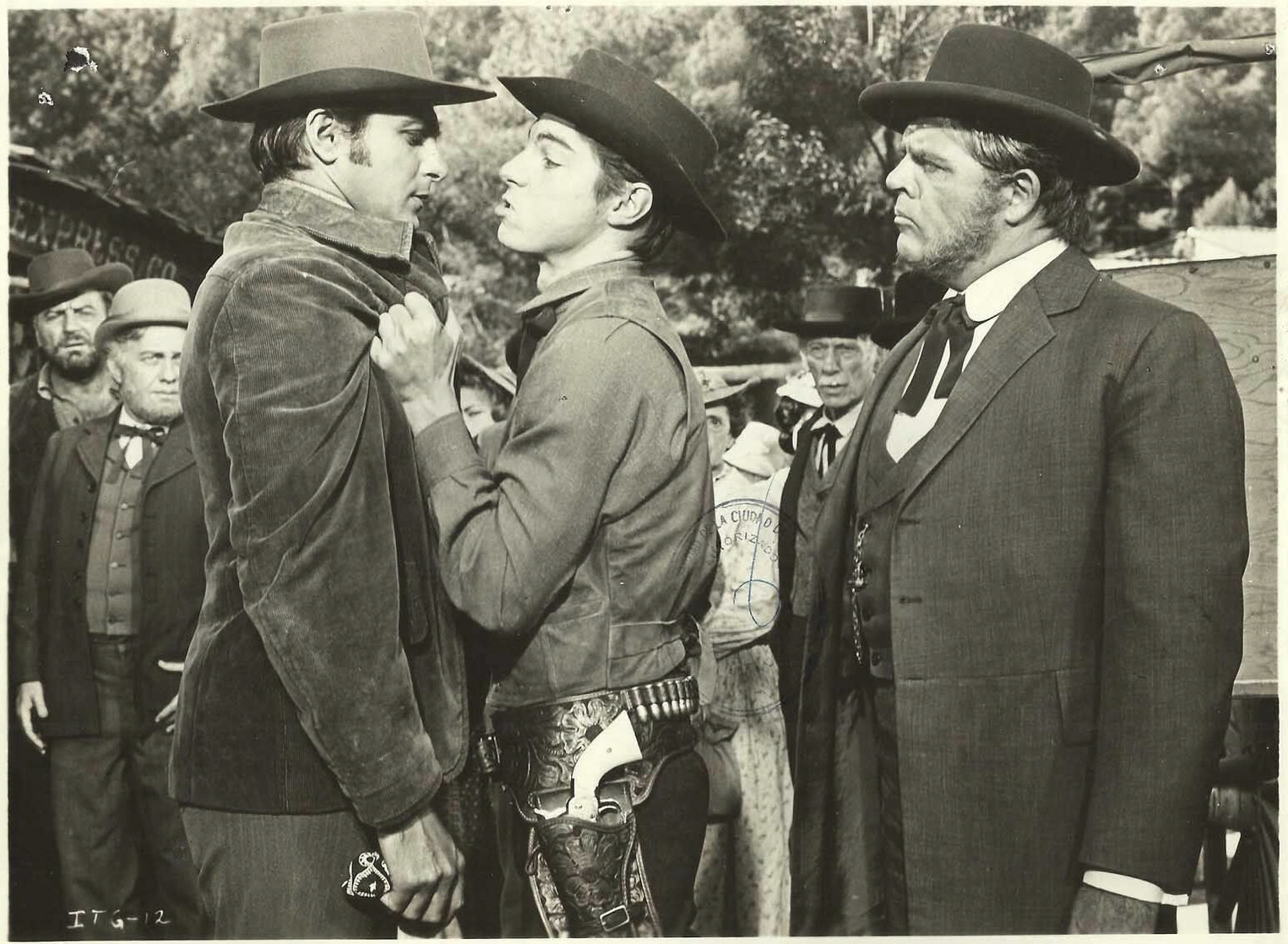 Invitation to a Gunfighter Invitation to a Gunfighter