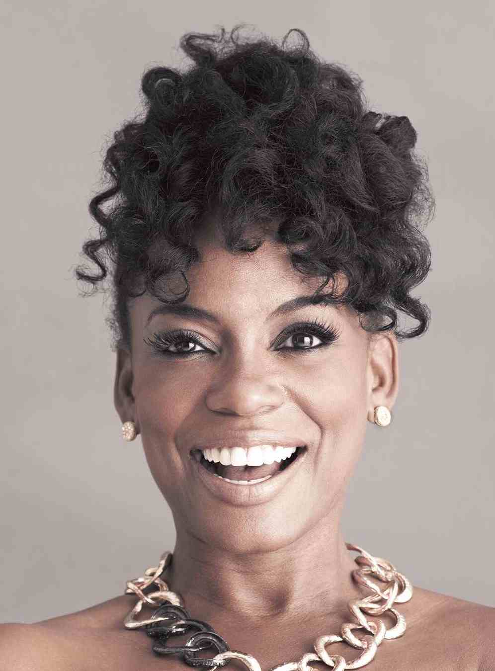 Picture of Aunjanue Ellis