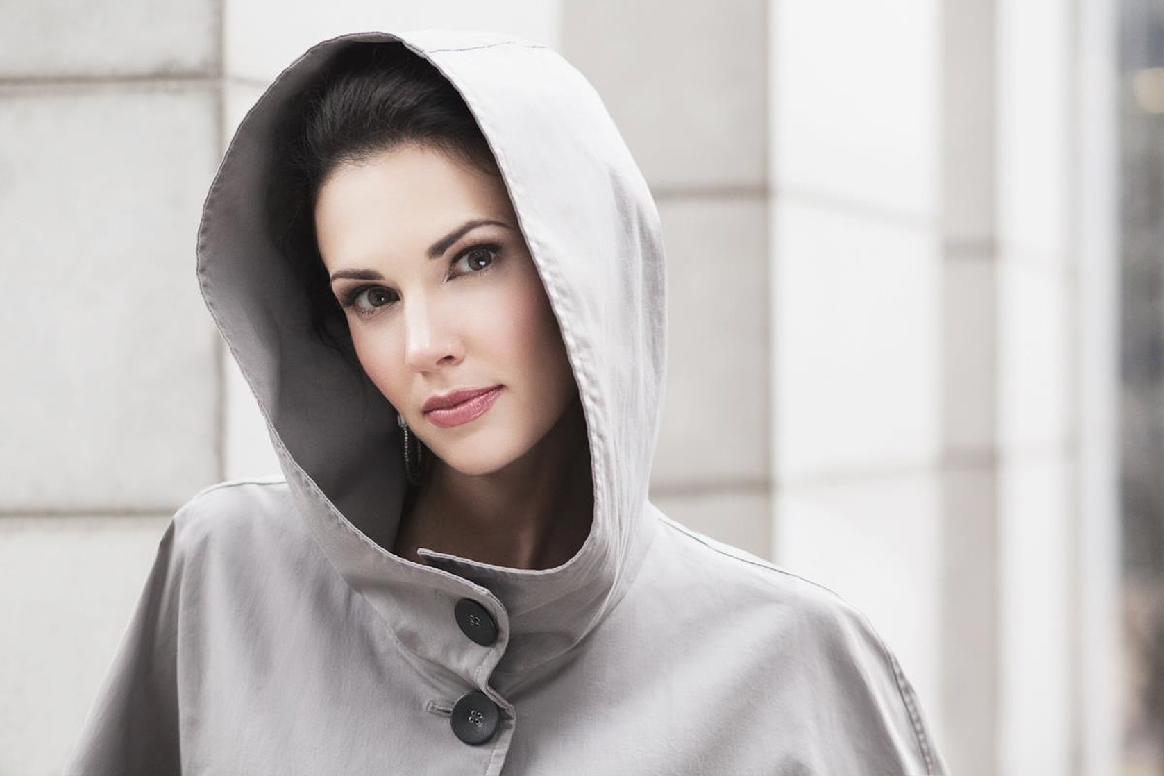 Laura Mennell Laura Mennell