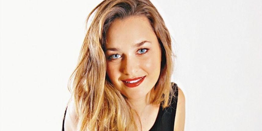 Daniela Nicolás Daniela Nicolás