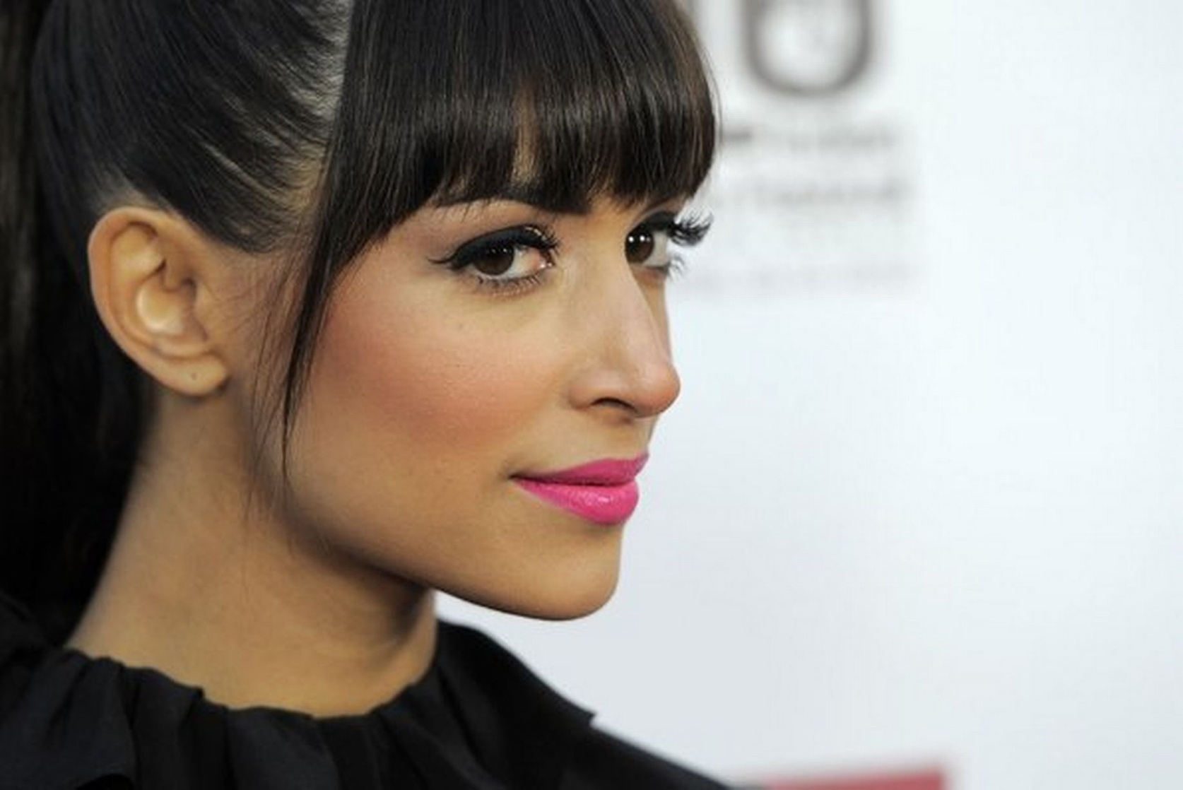 Hannah Simone Hannah Simone