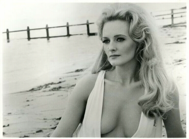 Lorna Wilde Lorna Wilde