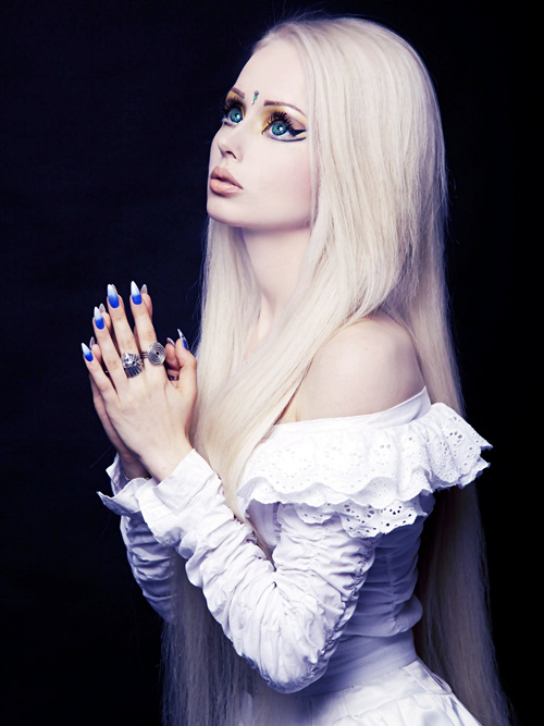 Valeria Lukyanova picture