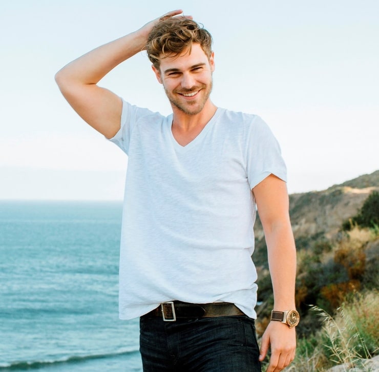 Grey Damon daman