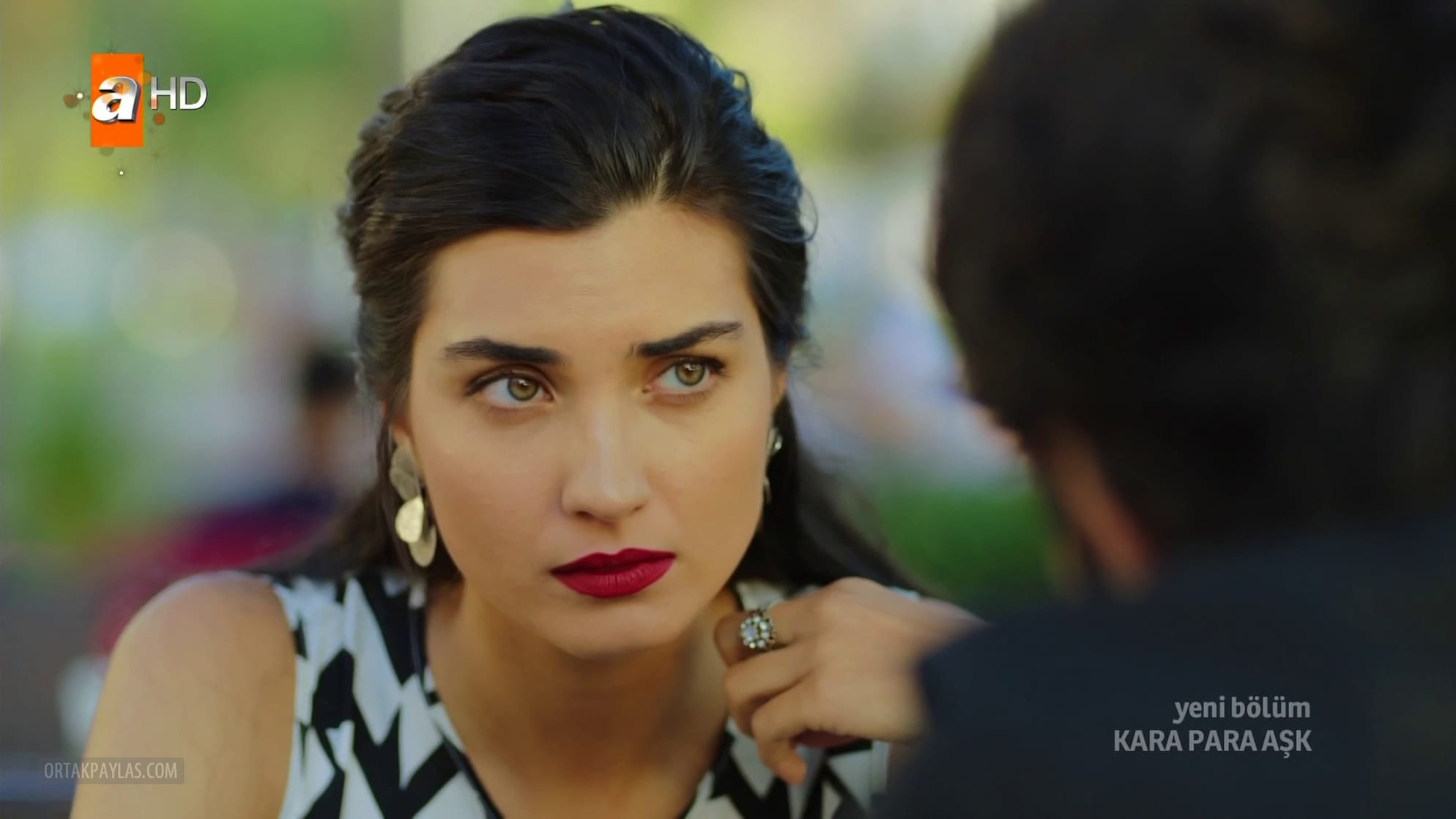 Tuba Büyüküstün Tuba Büyüküstün
