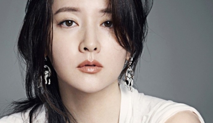 Picture of Lee Young Ae