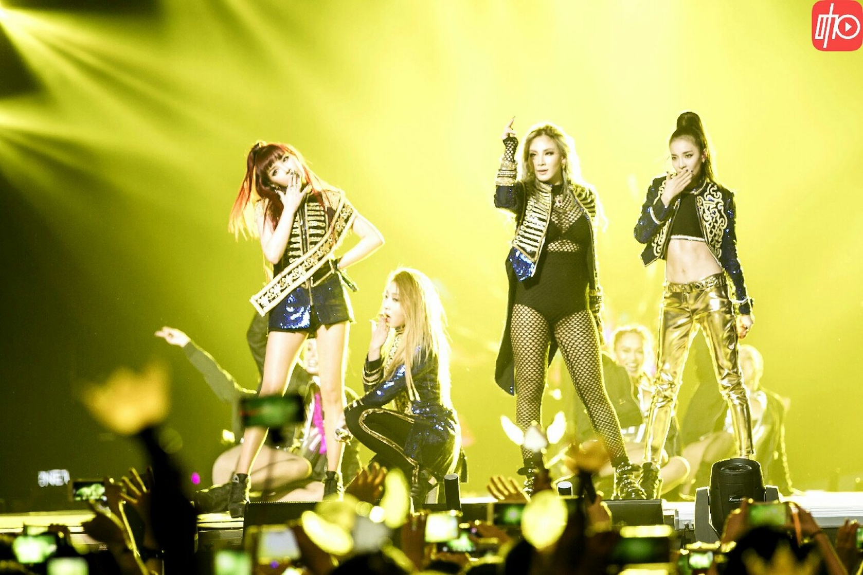 2NE1