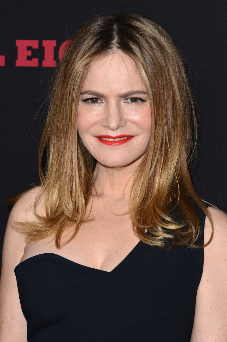 Picture Of Jennifer Jason Leigh