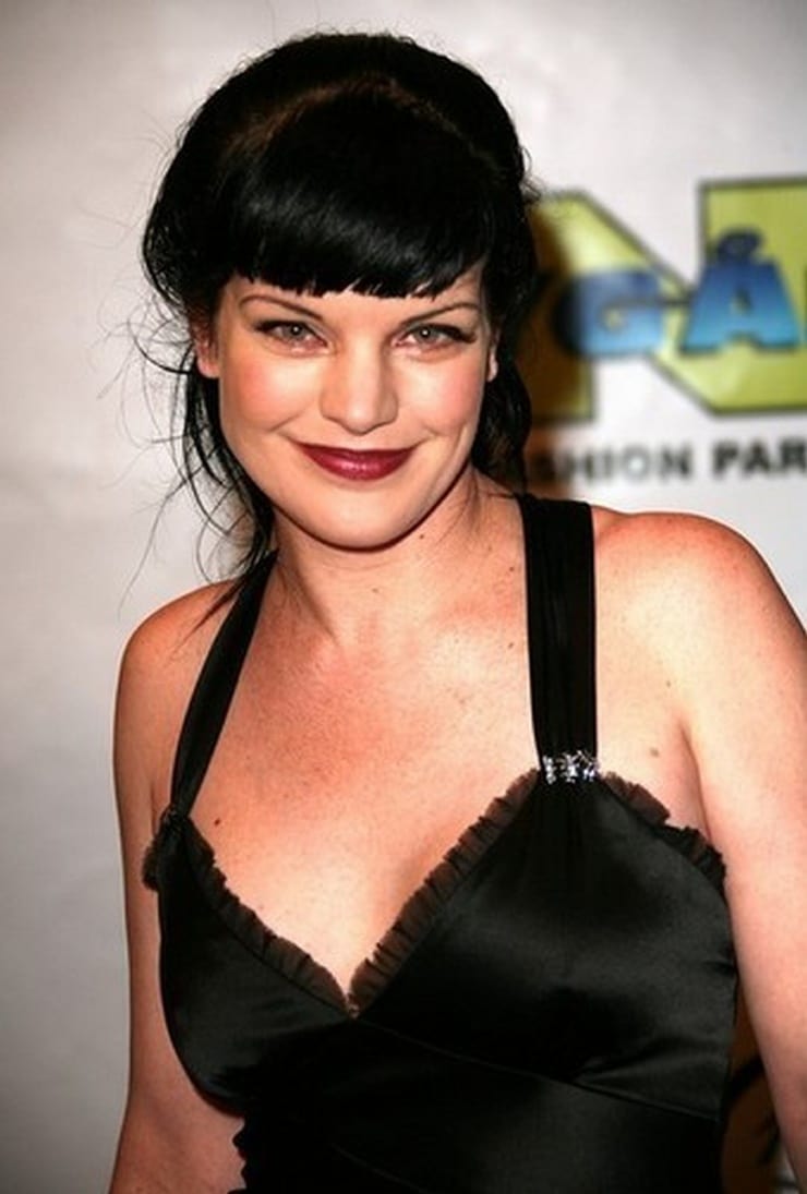 Picture of Pauley Perrette.