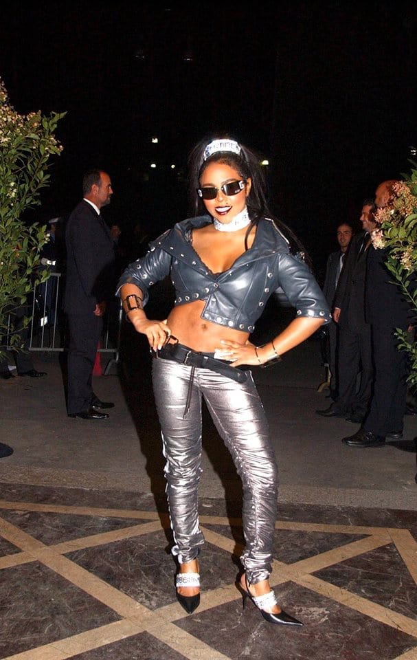 Lil’ Kim (Dolce & Gabbana Party, Milan - 2003)