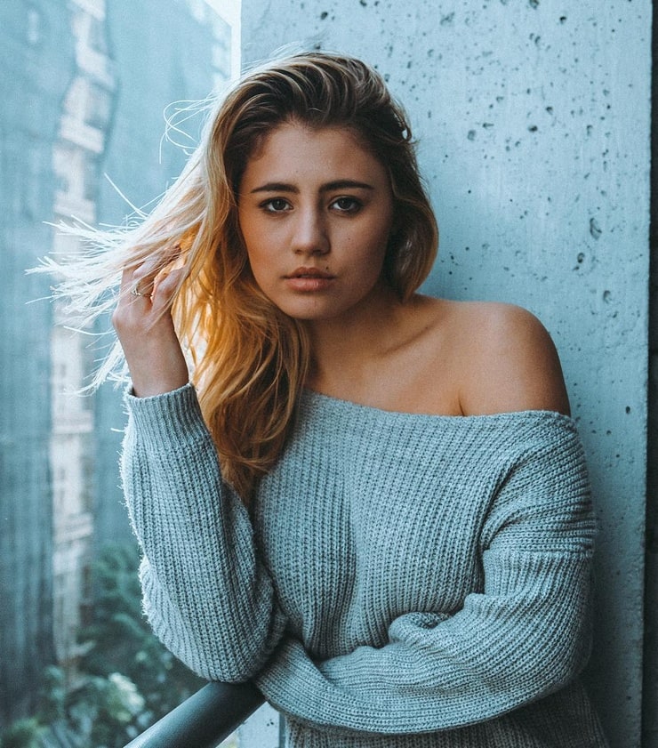 Picture Of Lia Marie Johnson