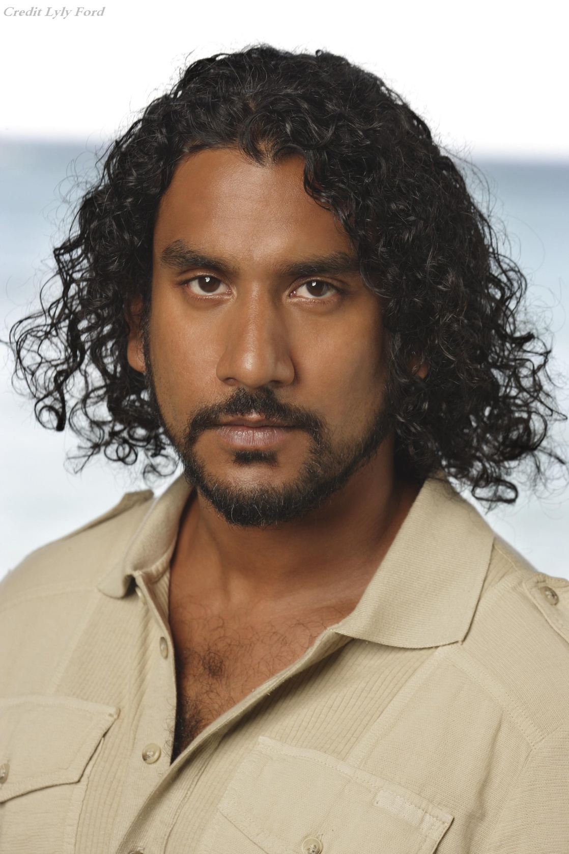picture-of-naveen-andrews