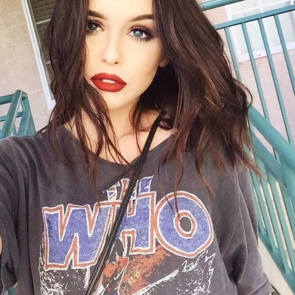 Acacia Brinley picture