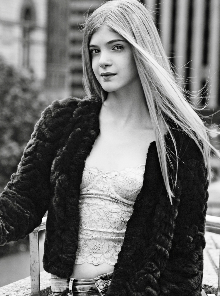 Elena kampouris фото