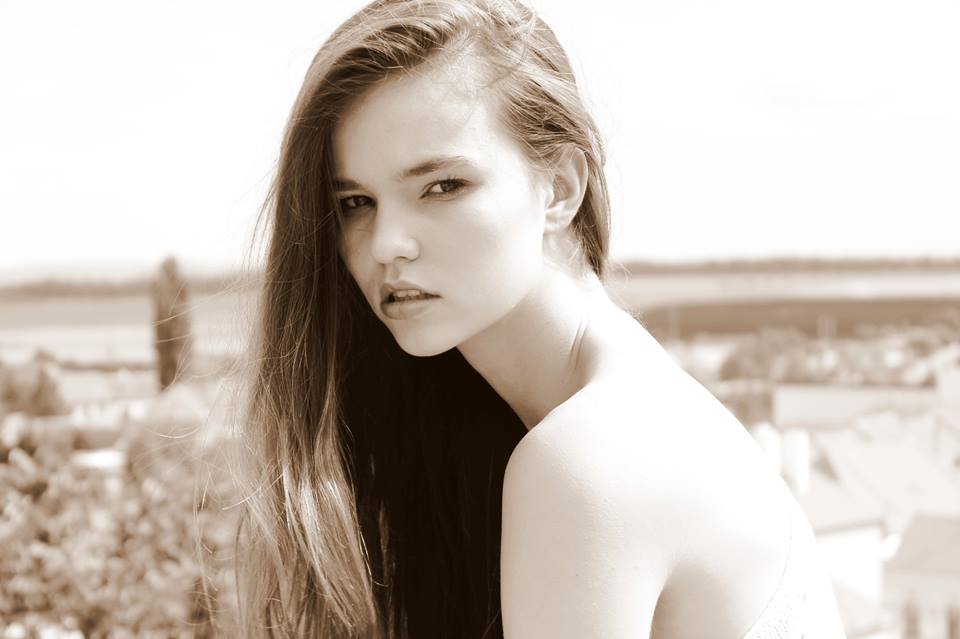 Nikola-miklikova Nikola-miklikova