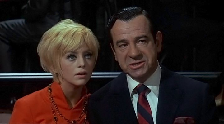 Goldie Hawn and Walter Matthau