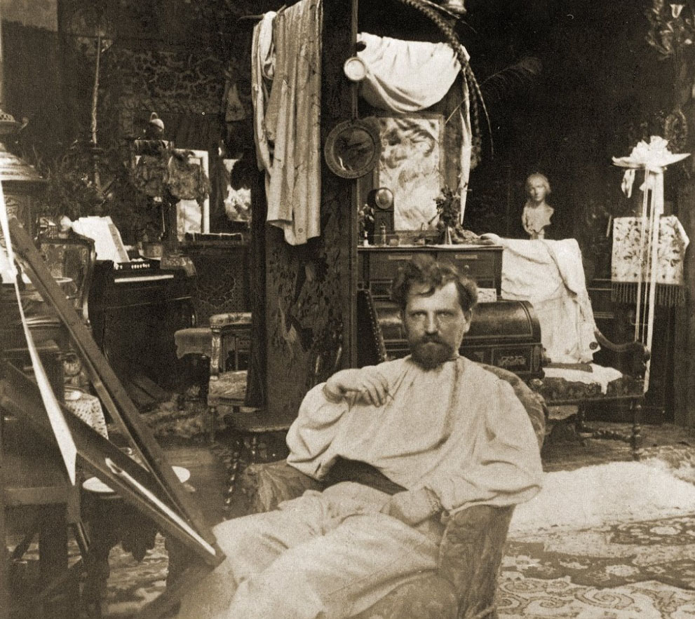 Alphonse Mucha