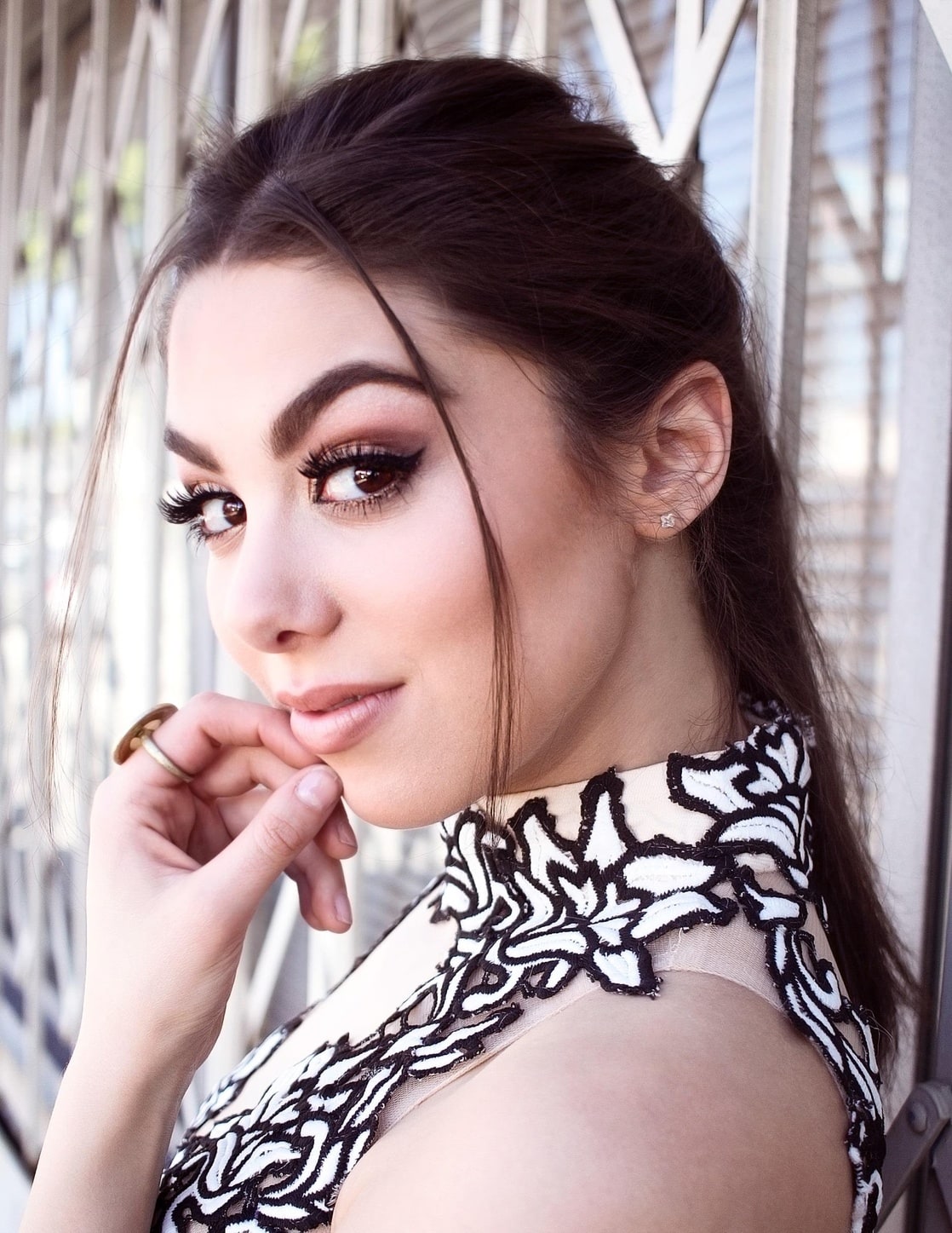 Kira Kosarin Image