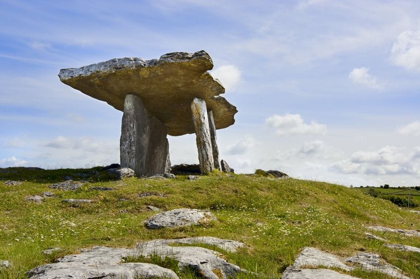 Poulnabrone dolmen (Poll na mBron), Co. Clare, Ireland