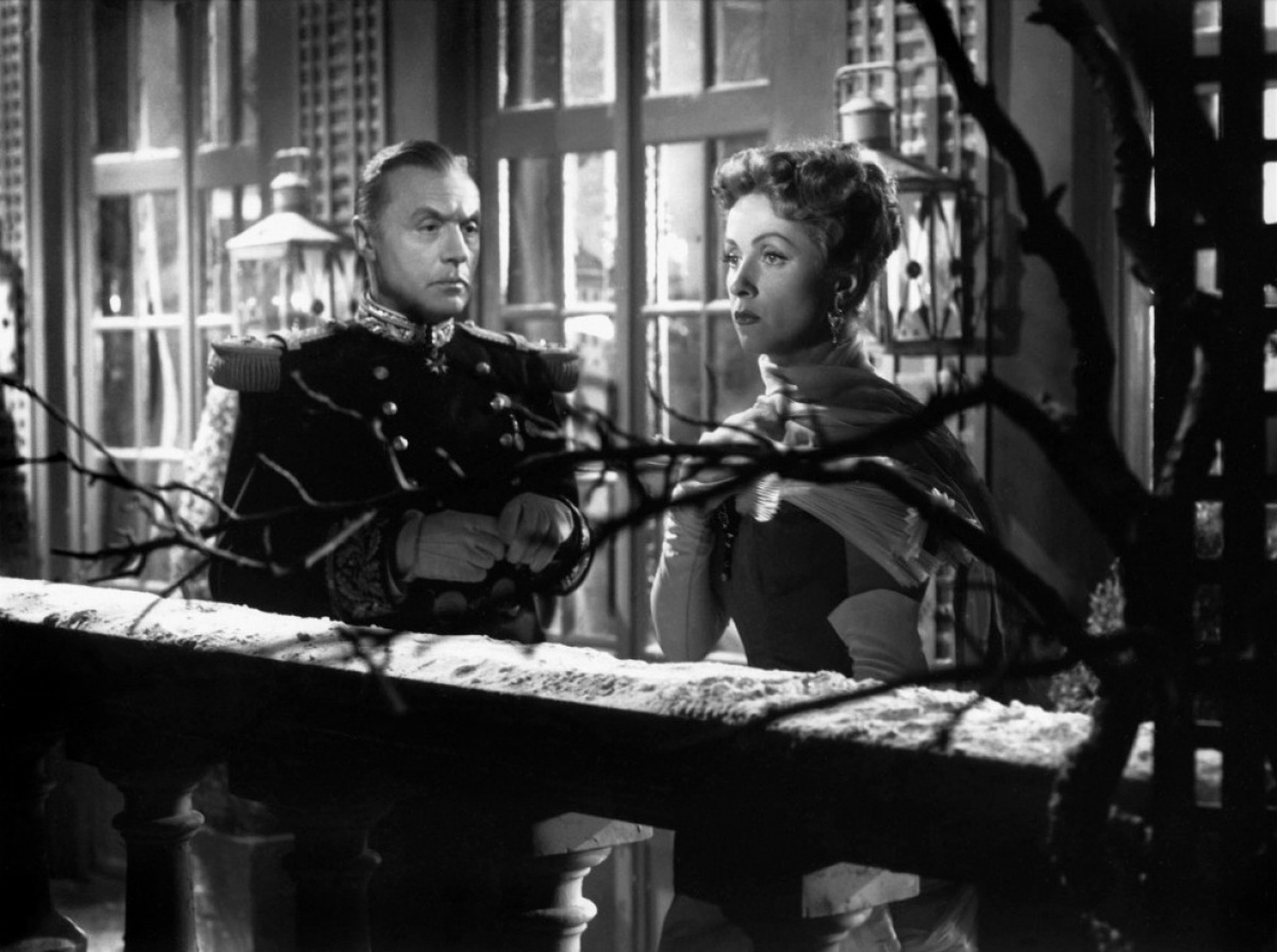 The Earrings of Madame de... (1953) The Earrings of Madame de... (1953)